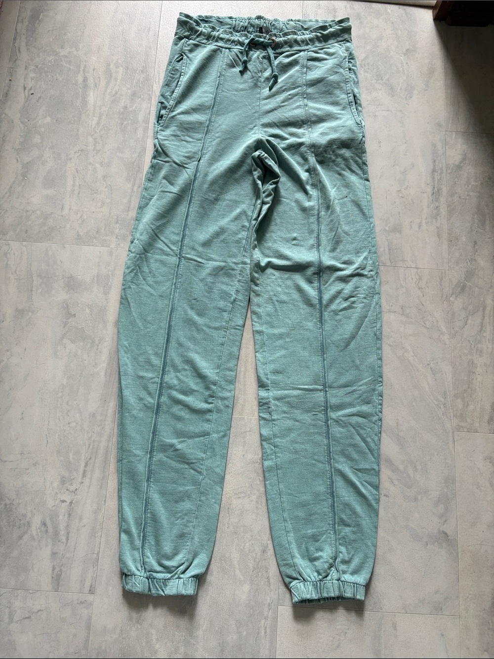 PrettyLittleThings  Joggers Light Teal  high waisted  pockets  size 4Tall NWT